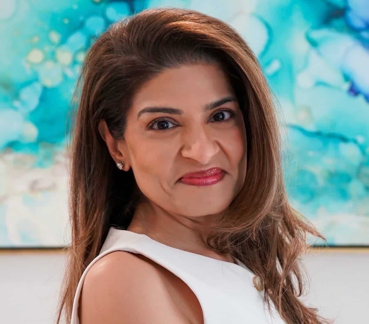 Dr. Rachna Buxani headshot