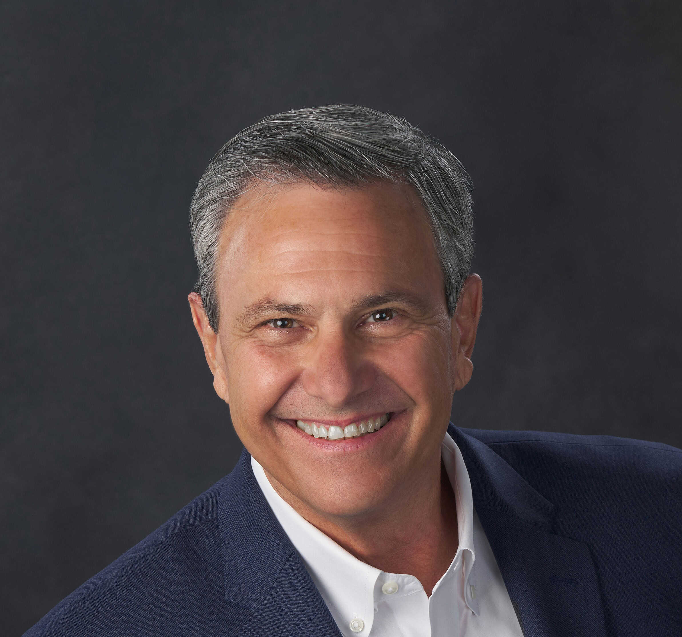 Mario Cartaya headshot